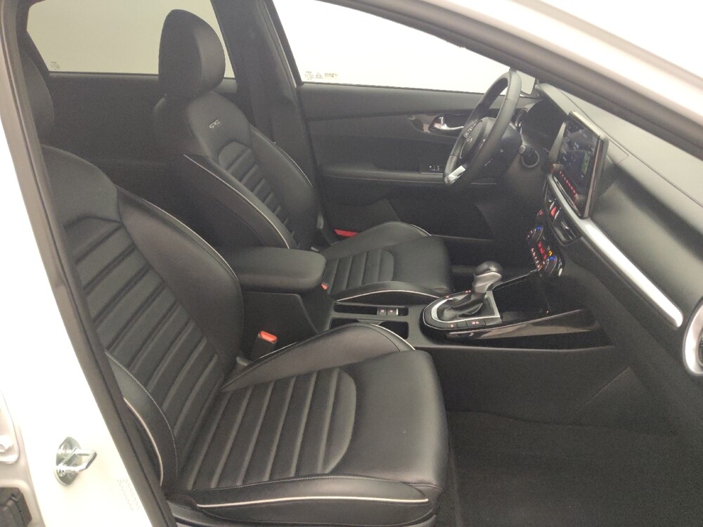 2023 Kia Forte in Houston, TX 77060 - 18126310 21