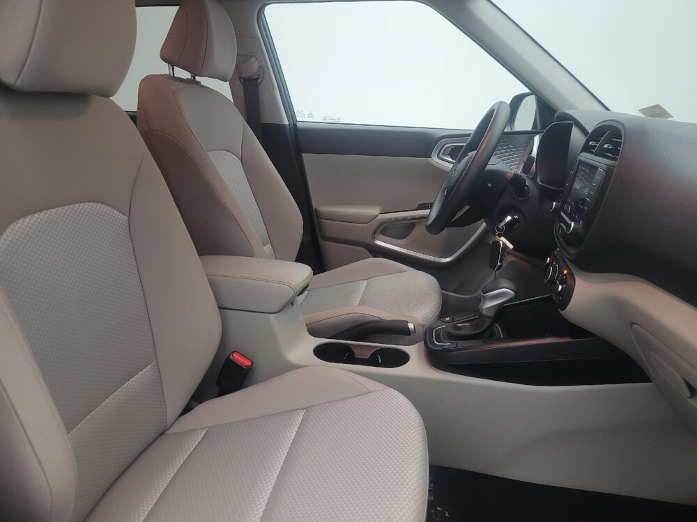 2025 Kia Soul in Mesa, AZ 85210 - 18126311 21