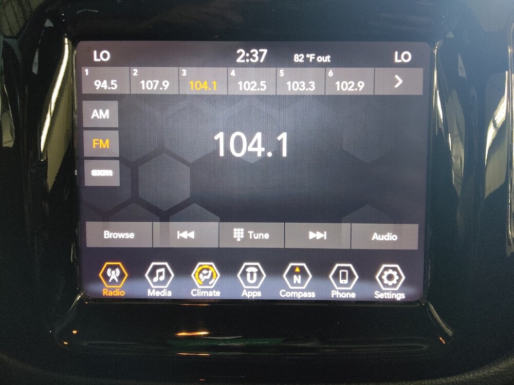 2021 Jeep Compass in Marietta, GA 30062 - 18126314 25