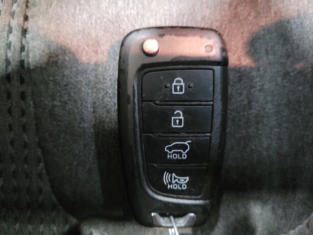 2019 Hyundai Santa Fe in Pittsburgh, PA 15236 - 18126315 32