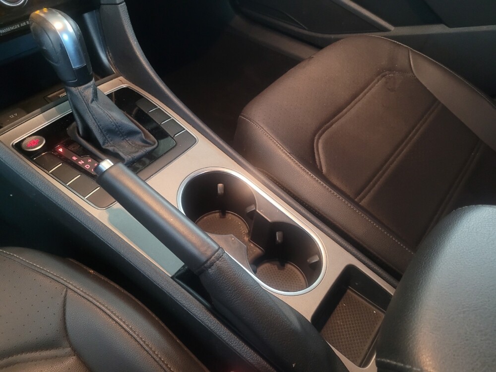 2021 Volkswagen Passat in Marietta, GA 30062 - 18126319 26