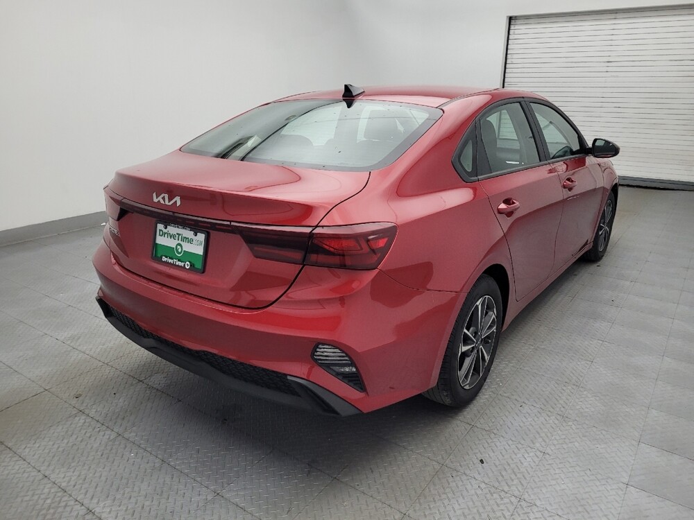 2024 Kia Forte in Greenville, SC 29607 - 18126321 9