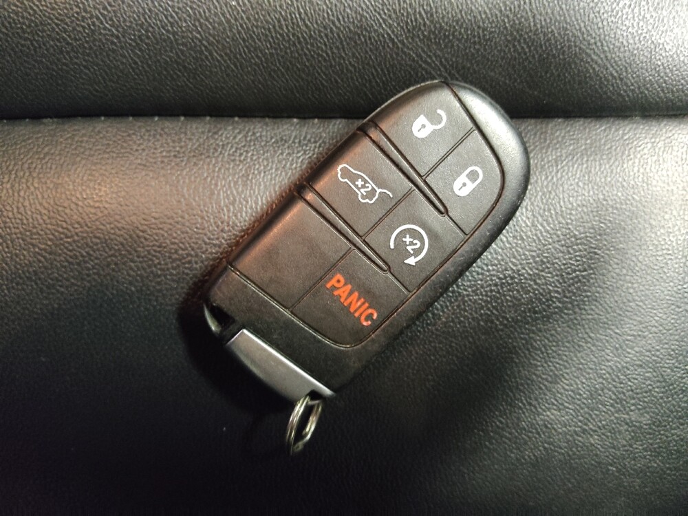 2017 Jeep Grand Cherokee in Phoenix, AZ 85022 - 18126322 32