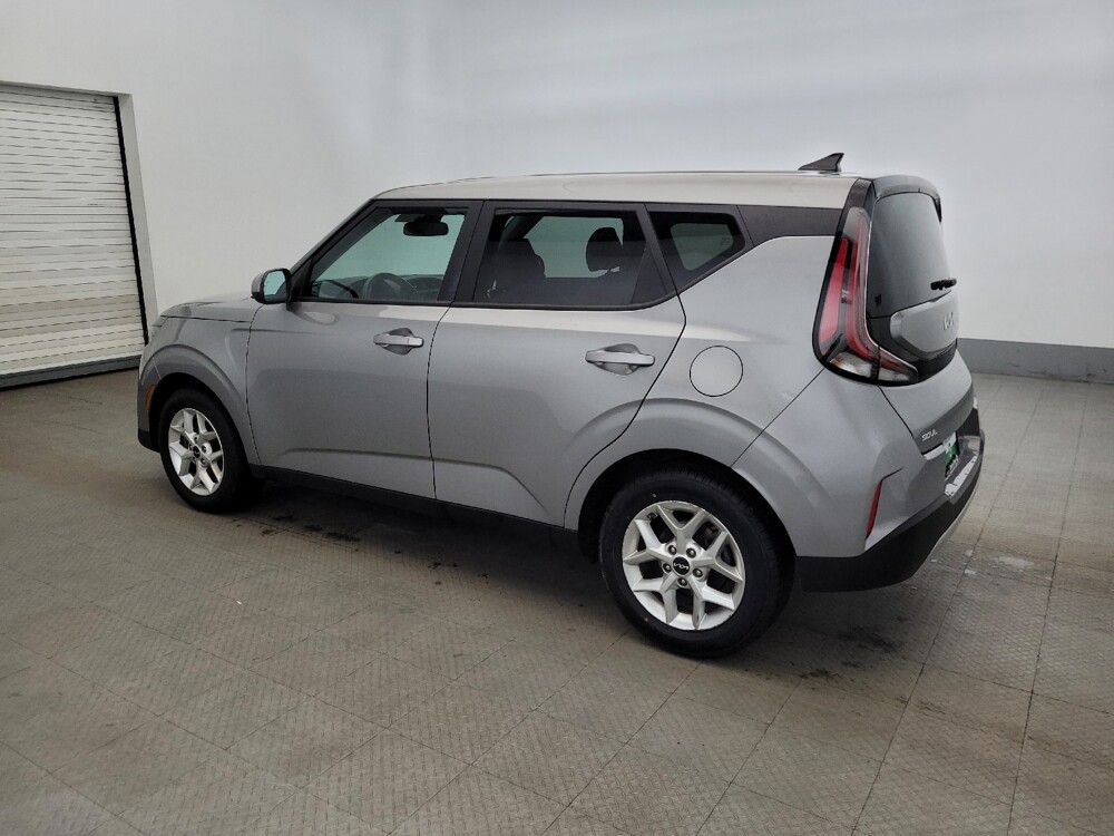 2023 Kia Soul in New Castle, DE 19720 - 18126326 3