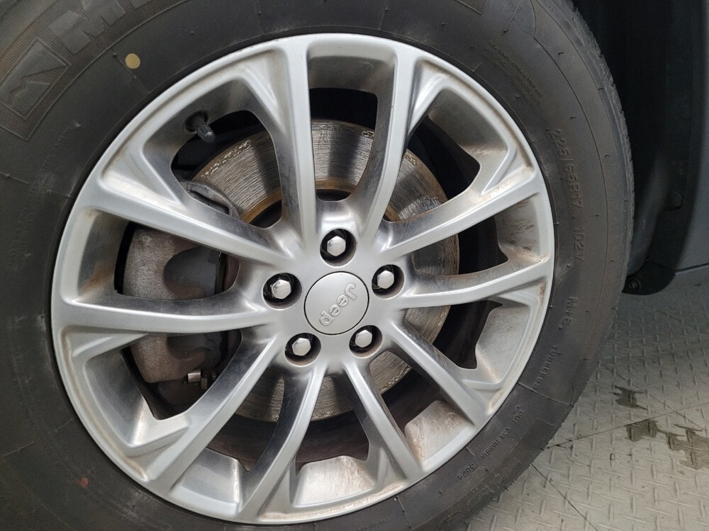 2019 Jeep Cherokee in New Castle, DE 19720 - 18126337 31