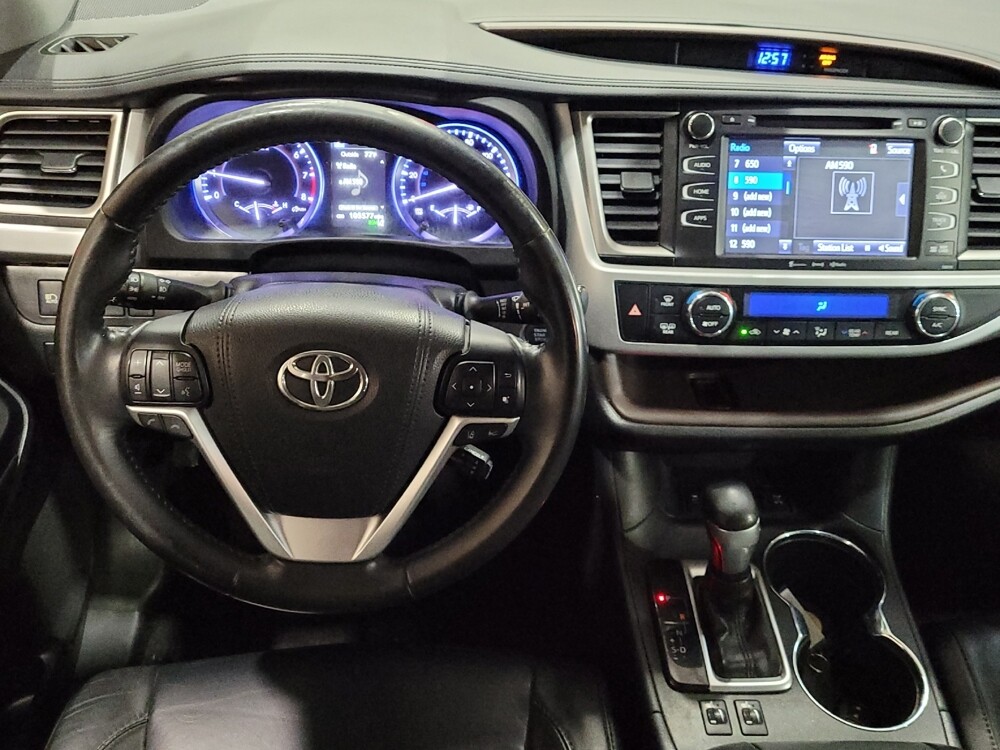 2018 Toyota Highlander in New Castle, DE 19720 - 18126338 22