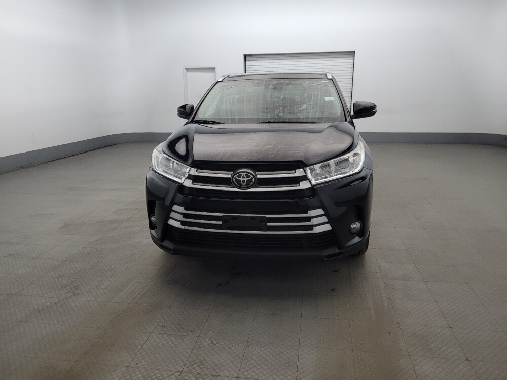 2018 Toyota Highlander in New Castle, DE 19720 - 18126338 15