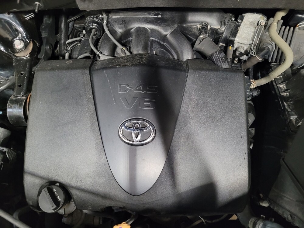 2018 Toyota Highlander in New Castle, DE 19720 - 18126338 30