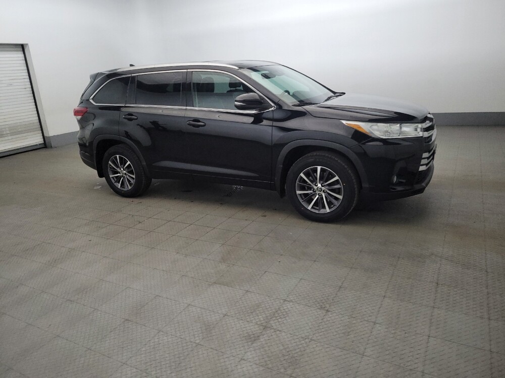 2018 Toyota Highlander in New Castle, DE 19720 - 18126338 11