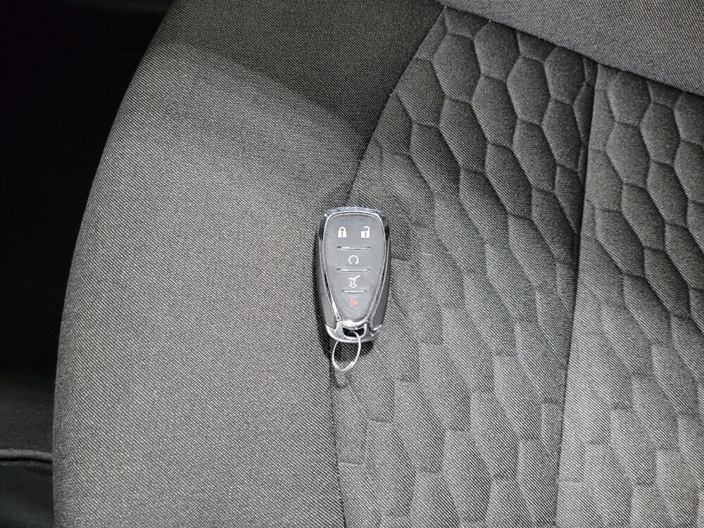 2020 Chevrolet Equinox in Langhorne, PA 19047 - 18126347 32