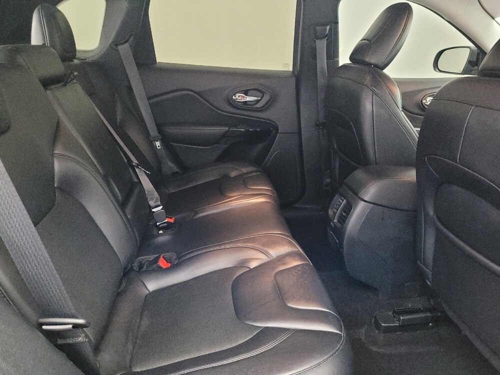 2020 Jeep Cherokee in Miami, FL 33157 - 18126351 19