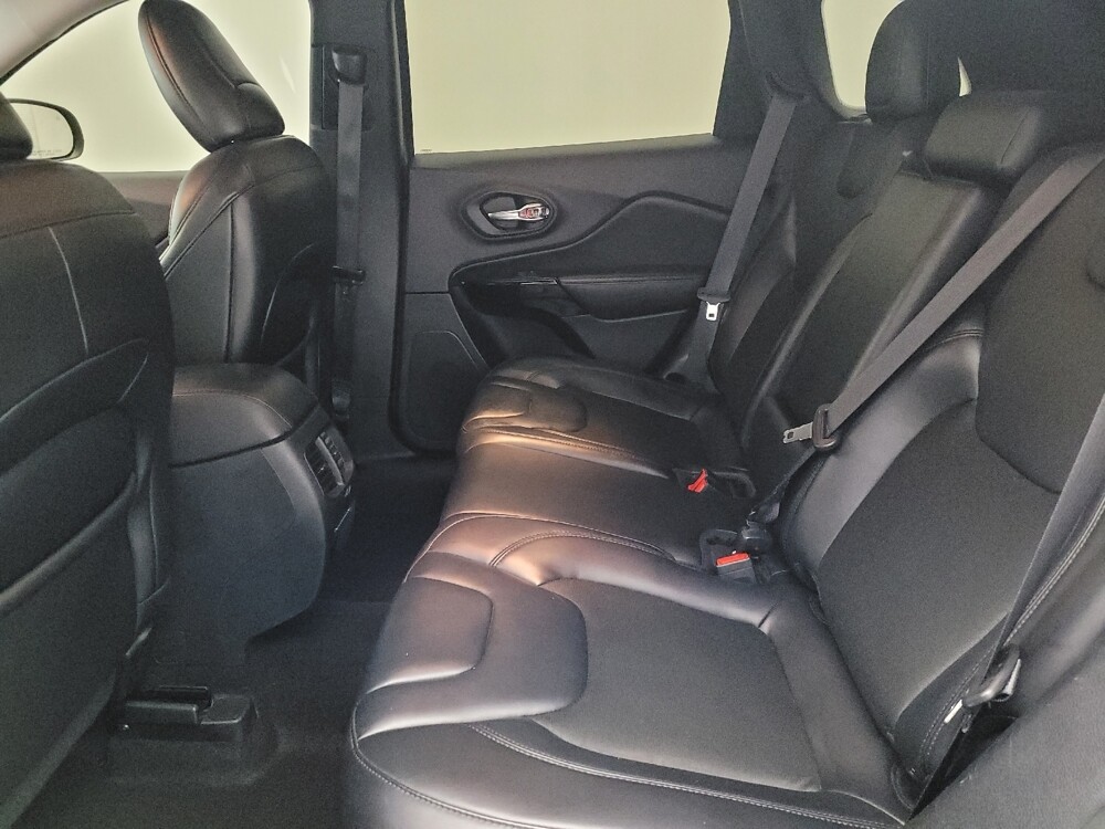 2020 Jeep Cherokee in Miami, FL 33157 - 18126351 18