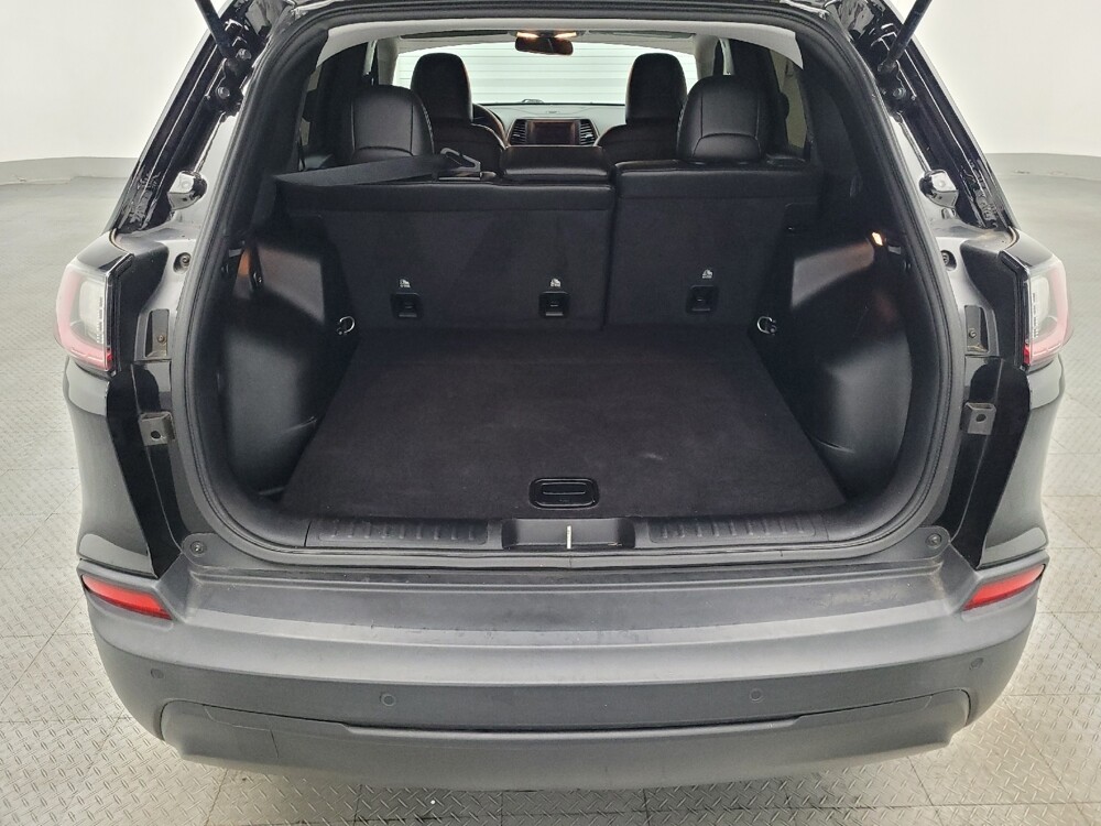 2020 Jeep Cherokee in Miami, FL 33157 - 18126351 29