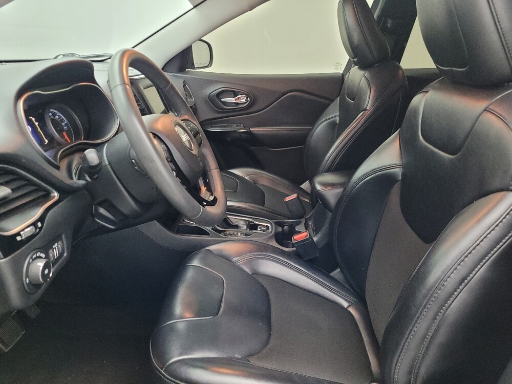 2020 Jeep Cherokee in Miami, FL 33157 - 18126351 17