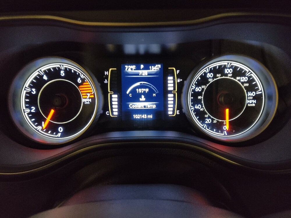 2020 Jeep Cherokee in Miami, FL 33157 - 18126351 23