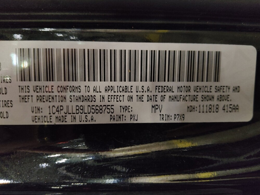 2020 Jeep Cherokee in Miami, FL 33157 - 18126351 33