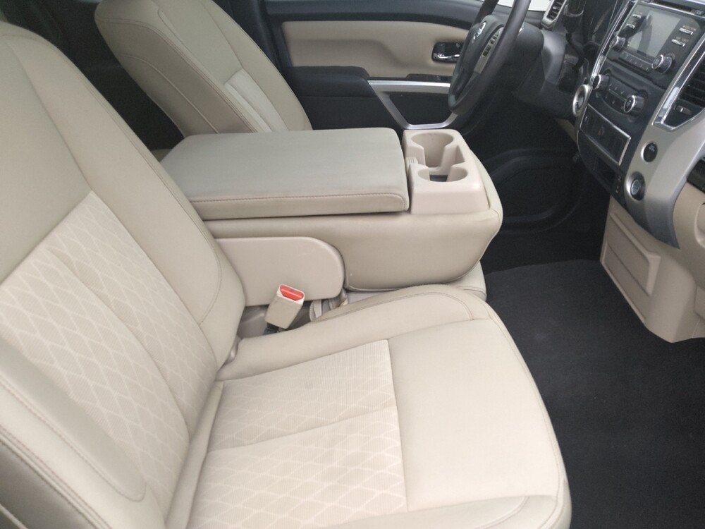 2017 Nissan Titan in Albany, GA 31705 - 18126355 21