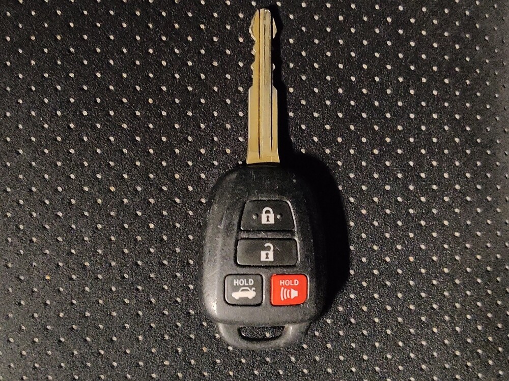 2015 Toyota Camry in Lauderdale Lakes, FL 33313 - 18126356 32