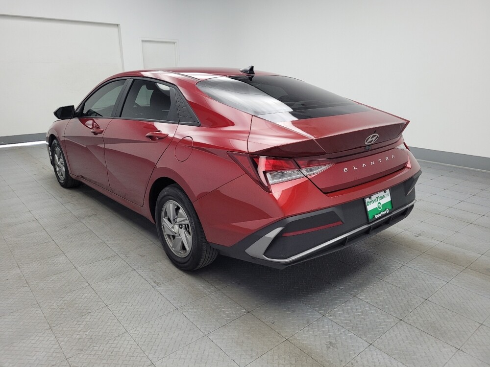 2025 Hyundai Elantra in Huntsville, AL 35816 - 18126372 5