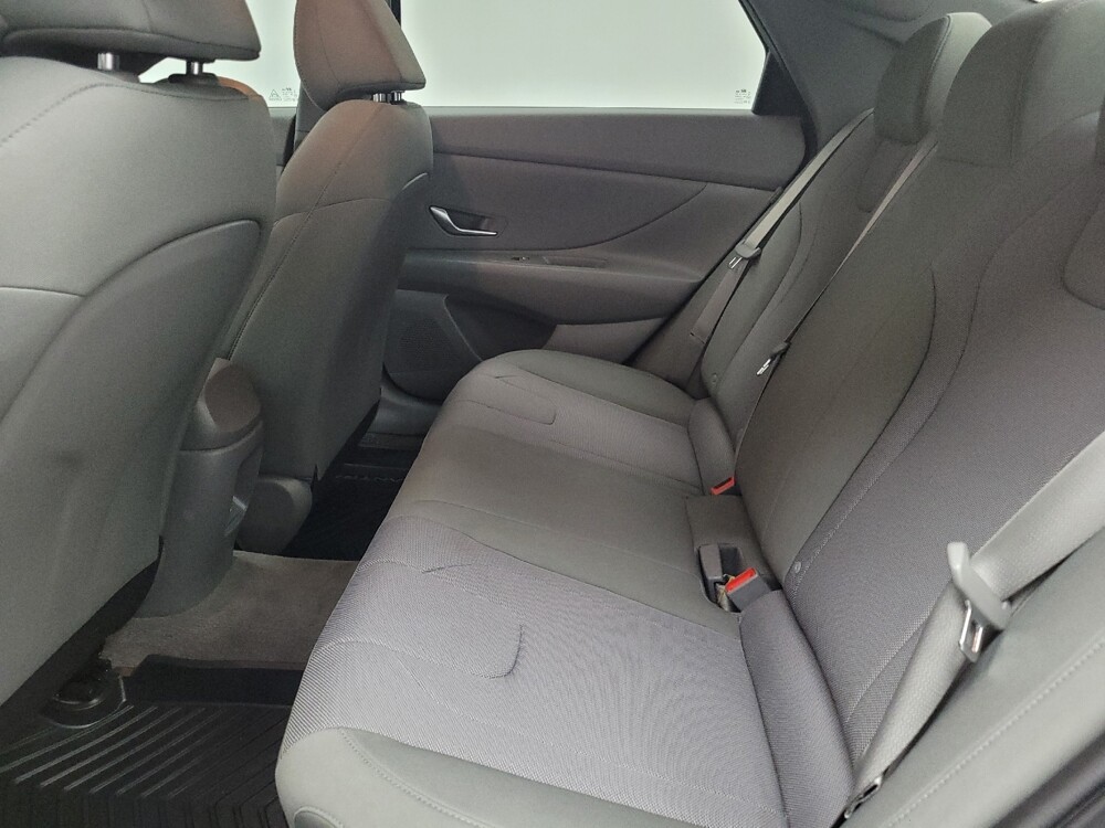 2025 Hyundai Elantra in Huntsville, AL 35816 - 18126372 18