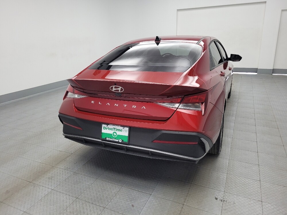 2025 Hyundai Elantra in Huntsville, AL 35816 - 18126372 7