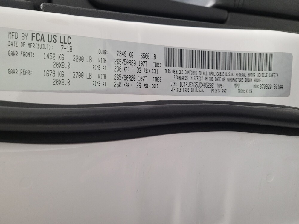 2018 Jeep Grand Cherokee in Downey, CA 90241 - 18126375 33