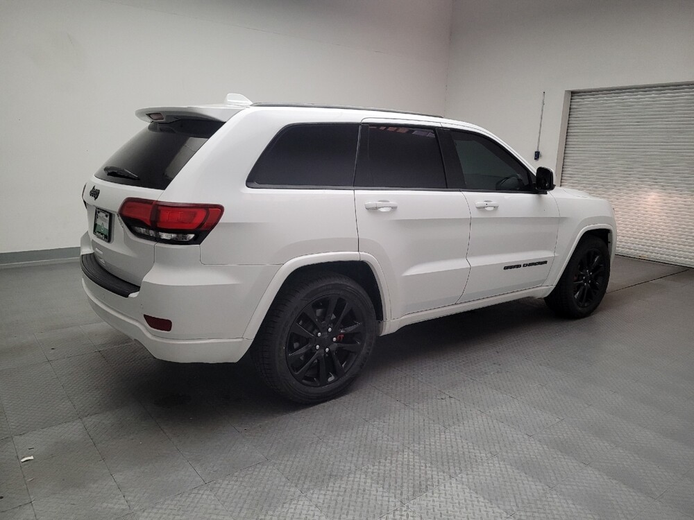 2018 Jeep Grand Cherokee in Downey, CA 90241 - 18126375 10