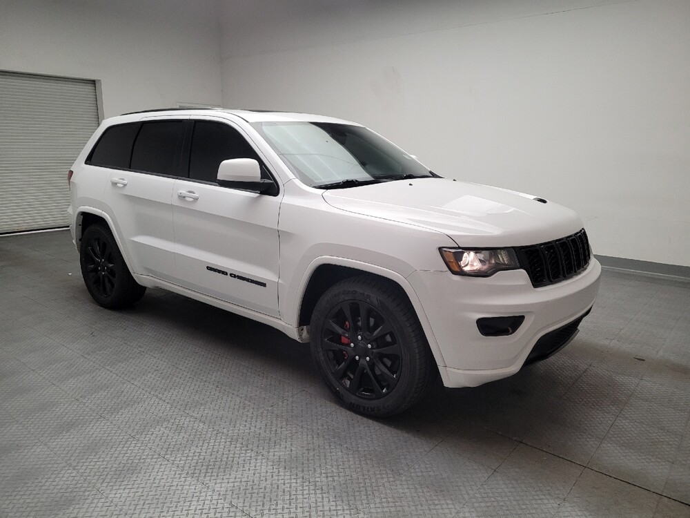 2018 Jeep Grand Cherokee in Downey, CA 90241 - 18126375 11