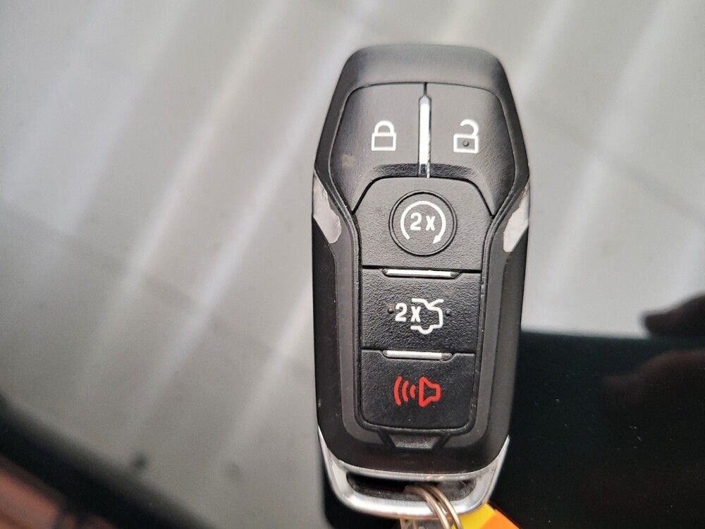 2017 Lincoln MKX in Downey, CA 90241 - 18126376 32