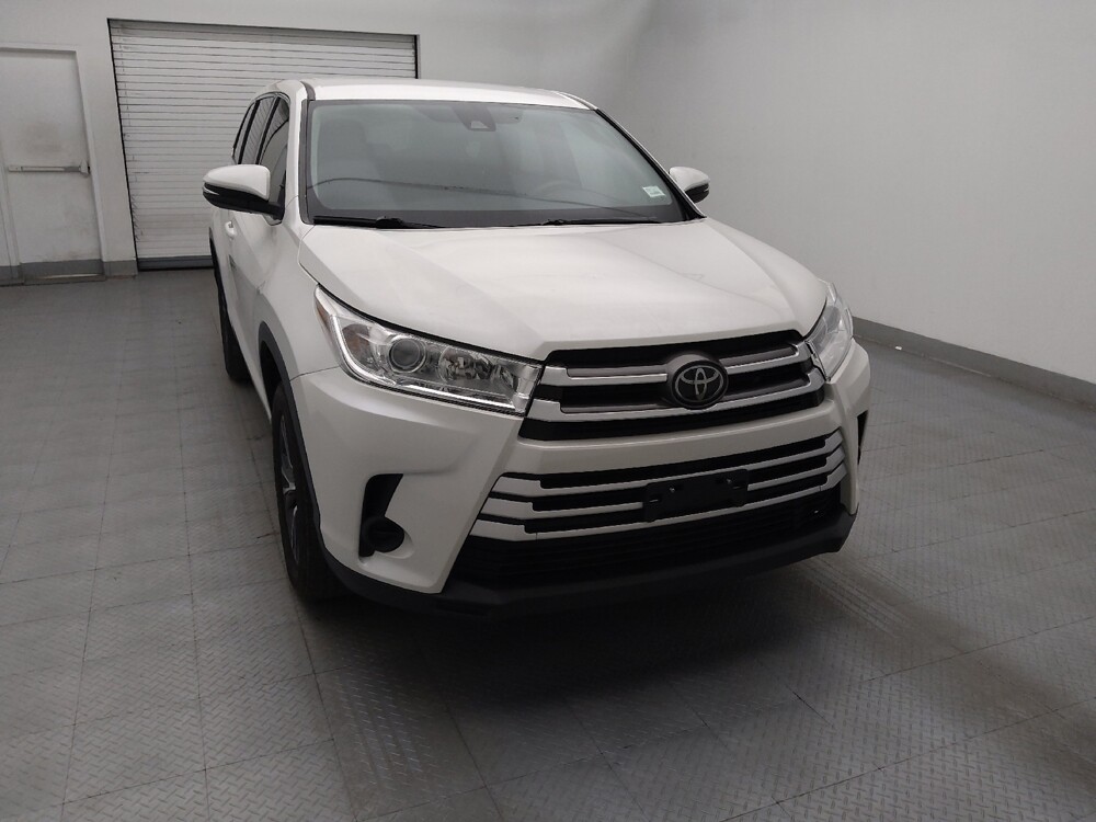 2019 Toyota Highlander in Raleigh, NC 27604 - 18126386 14