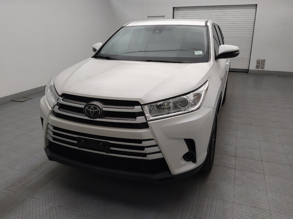 2019 Toyota Highlander in Raleigh, NC 27604 - 18126386 15