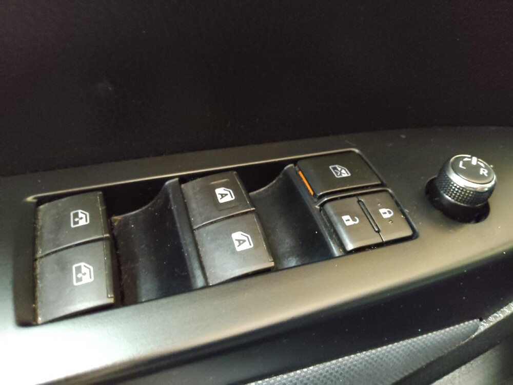 2019 Toyota Highlander in Raleigh, NC 27604 - 18126386 27