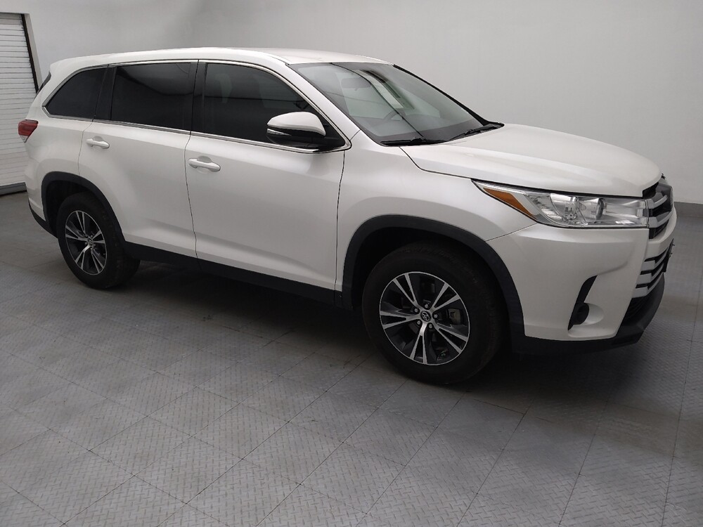 2019 Toyota Highlander in Raleigh, NC 27604 - 18126386 11