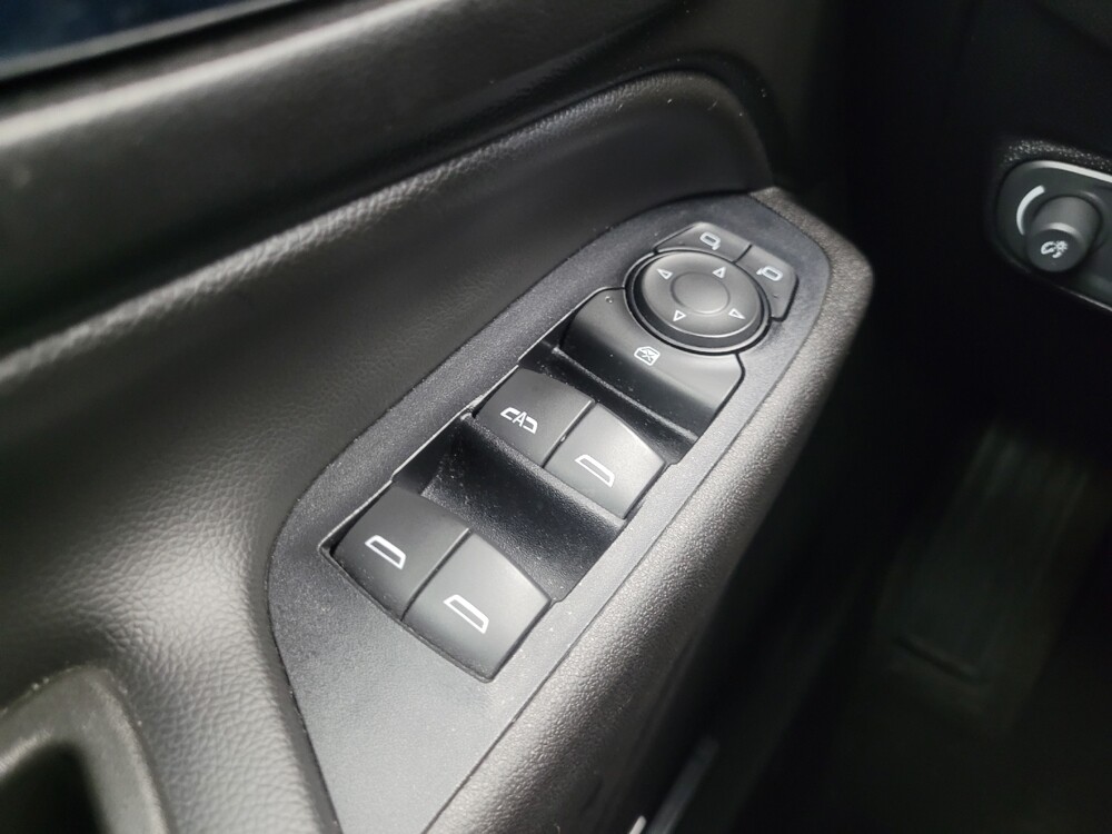 2019 Chevrolet Equinox in Indianapolis, IN 46219 - 18126407 27