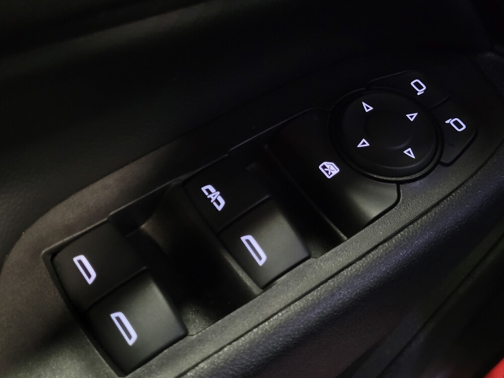 2020 Chevrolet Equinox in Pittsburgh, PA 15236 - 18126412 27