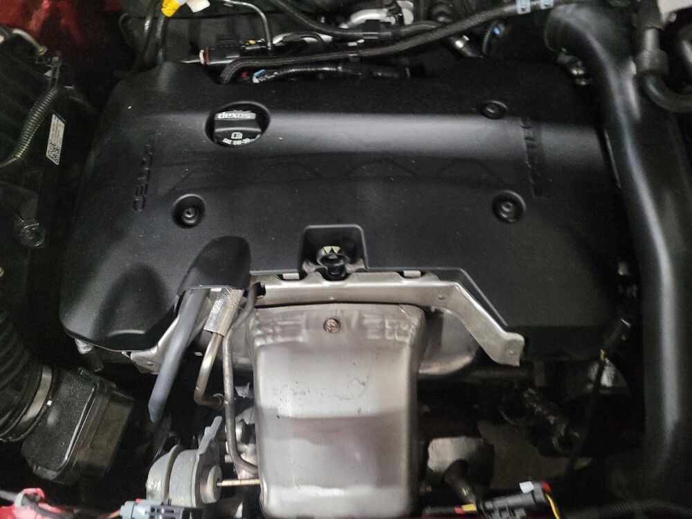 2020 Chevrolet Equinox in Pittsburgh, PA 15236 - 18126412 30