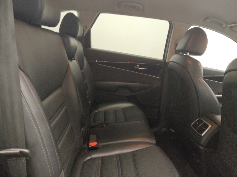 2019 Kia Sorento in Albany, GA 31705 - 18126418 19