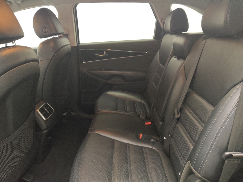 2019 Kia Sorento in Albany, GA 31705 - 18126418 18