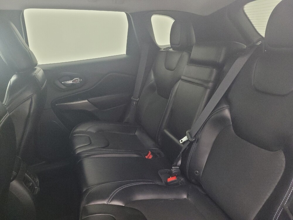 2019 Jeep Cherokee in Greenville, NC 27834 - 18126422 18