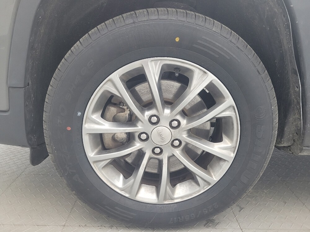 2019 Jeep Cherokee in Greenville, NC 27834 - 18126422 31