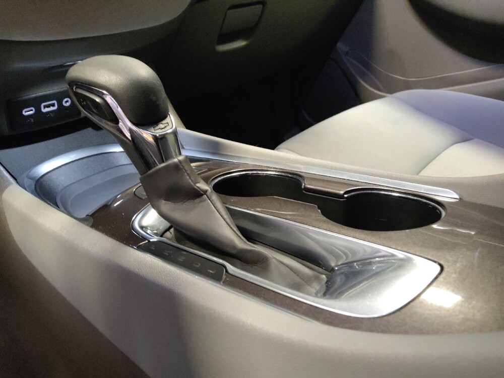 2021 Chevrolet Malibu in Mesa, AZ 85210 - 18126439 26