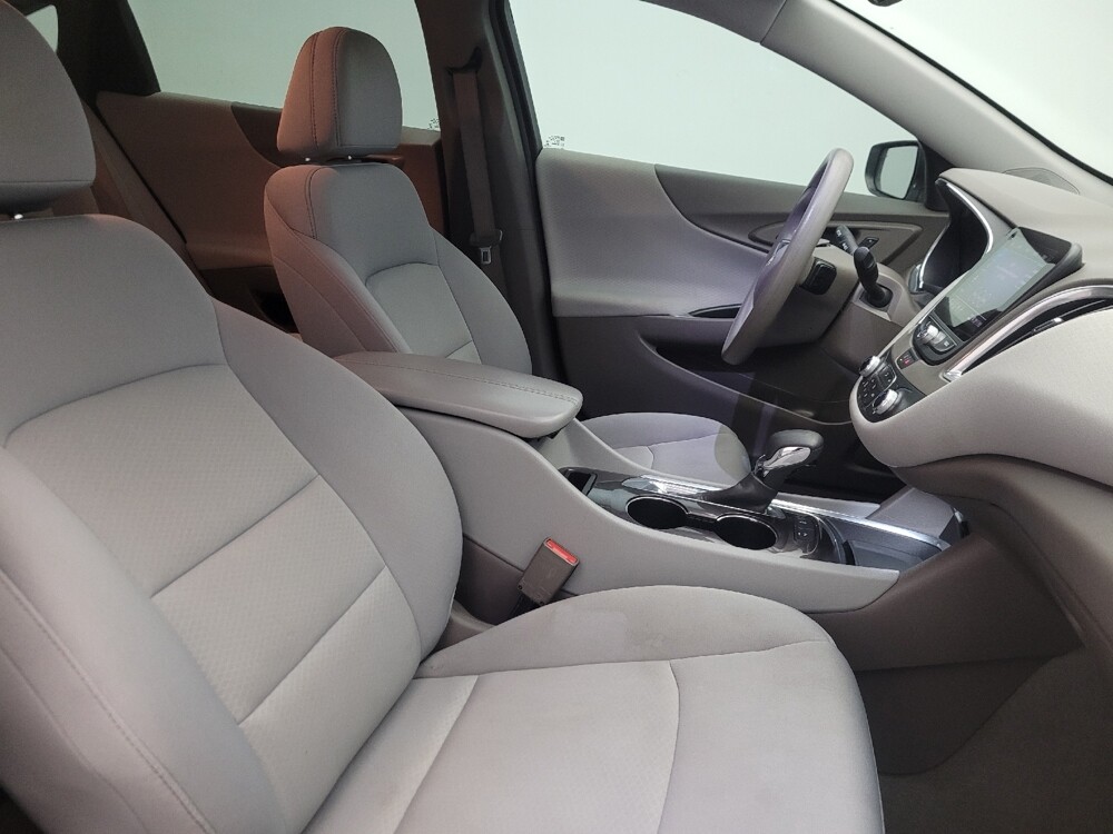 2021 Chevrolet Malibu in Mesa, AZ 85210 - 18126439 21