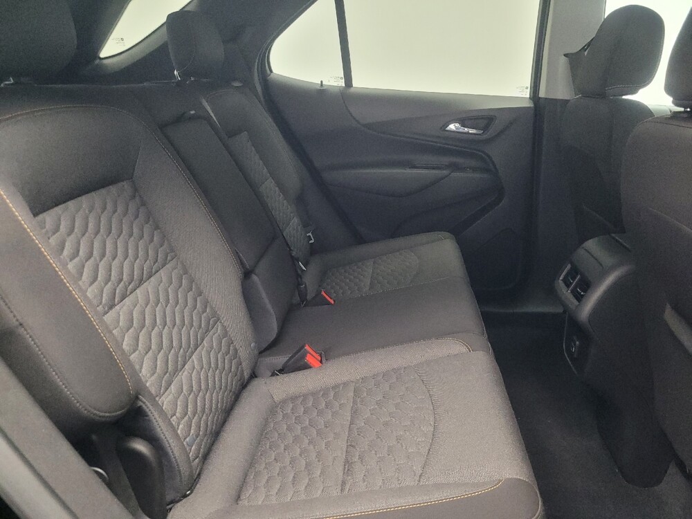 2020 Chevrolet Equinox in Indianapolis, IN 46219 - 18126440 19