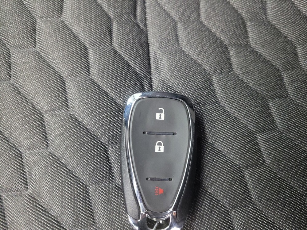 2020 Chevrolet Equinox in Indianapolis, IN 46219 - 18126440 32