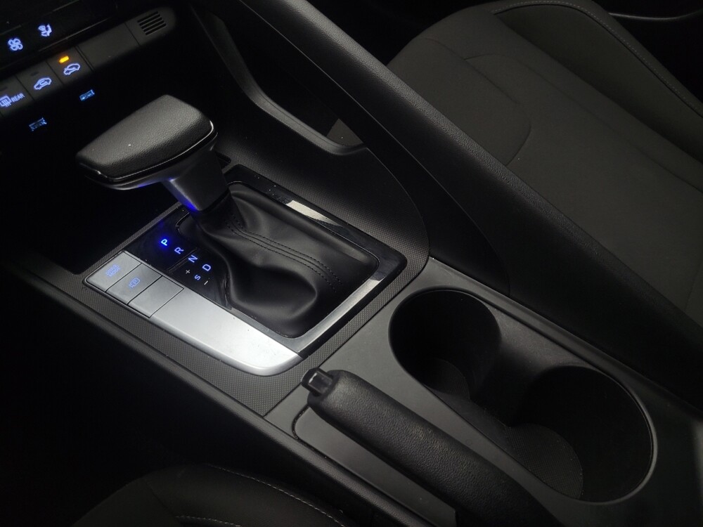 2023 Hyundai Elantra in Indianapolis, IN 46219 - 18126445 26