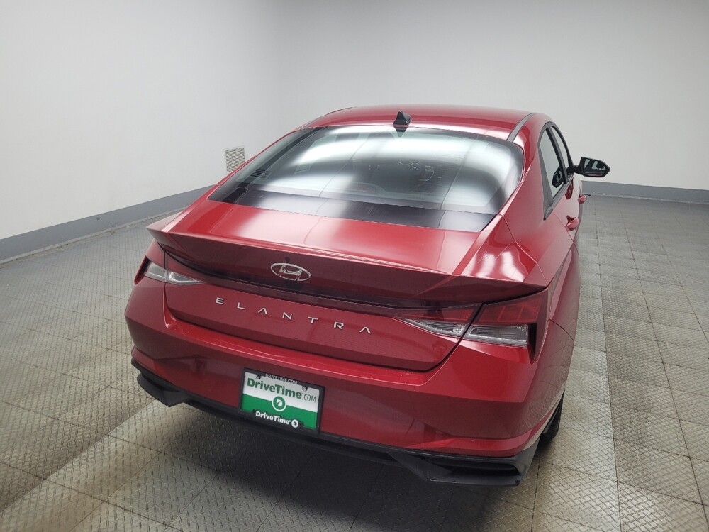 2023 Hyundai Elantra in Indianapolis, IN 46219 - 18126445 7