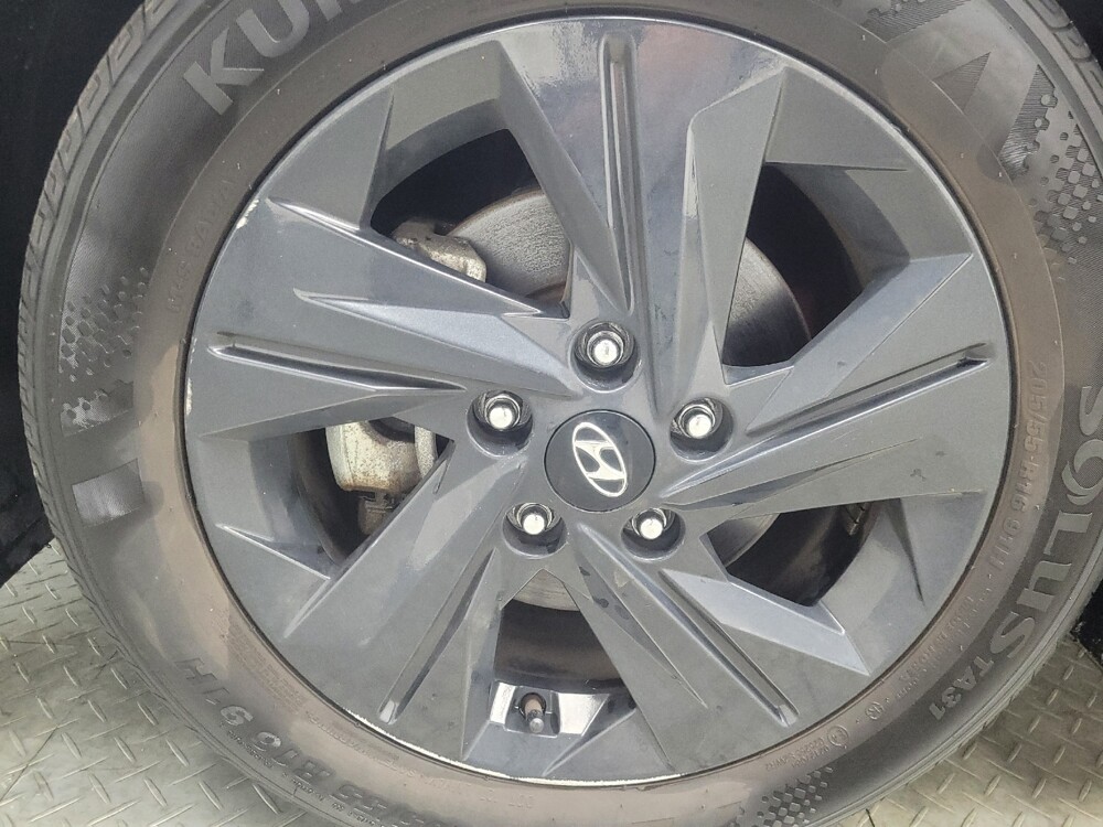 2023 Hyundai Elantra in Indianapolis, IN 46219 - 18126445 31