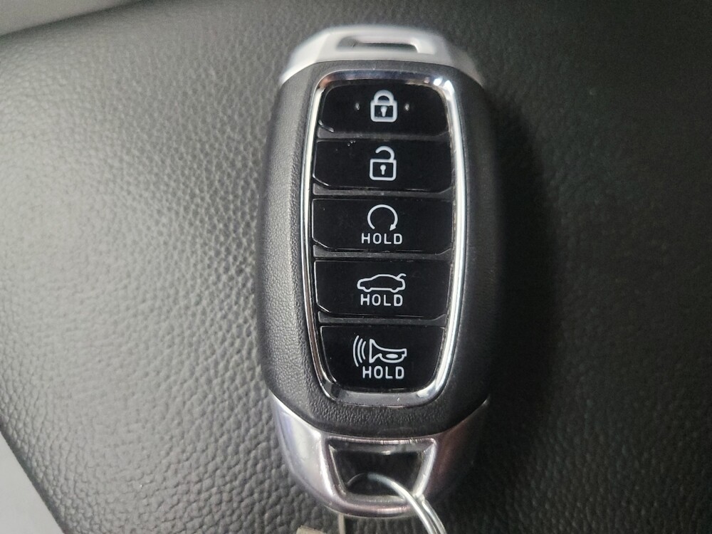 2023 Hyundai Elantra in Indianapolis, IN 46219 - 18126445 32