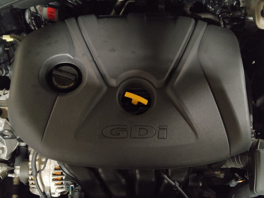 2018 Hyundai Elantra in Hialeah, FL 33014 - 18126448 30