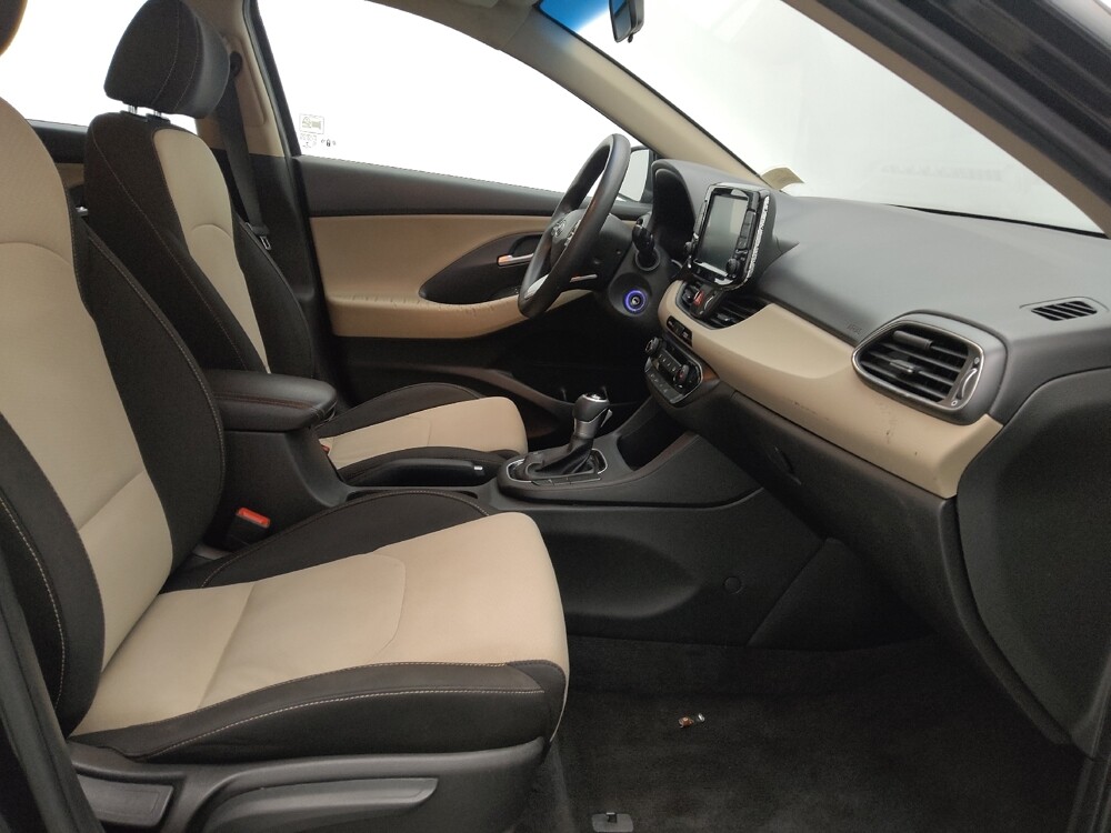 2018 Hyundai Elantra in Hialeah, FL 33014 - 18126448 21